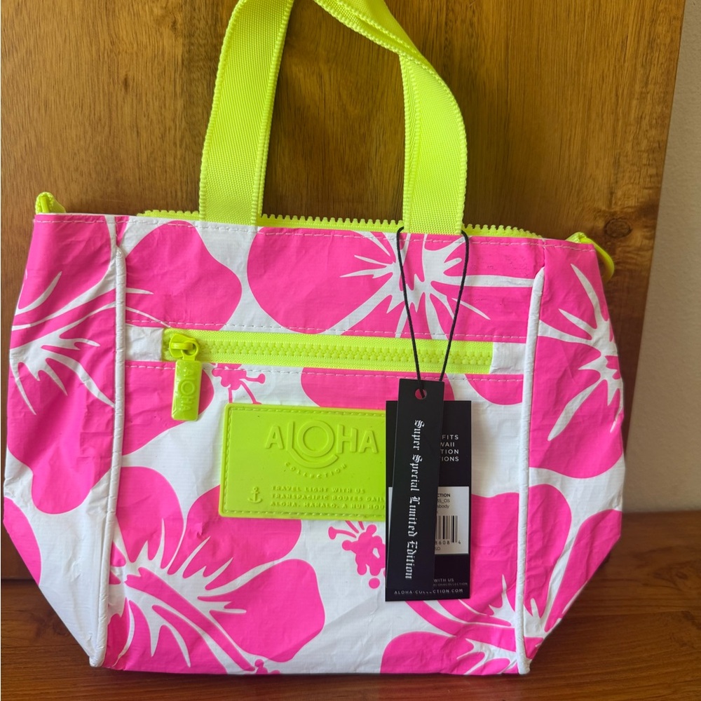 NWT Aloha Collection Limited Edition Crossbody